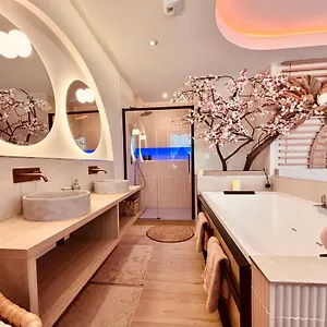 Blossom Suite-hyper Centre Jacuzzi Balcon Clim , Lyon France